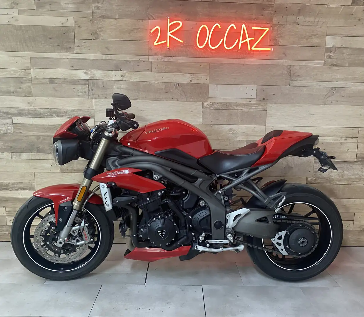 Triumph Speed Triple 1050 Rosso - 2