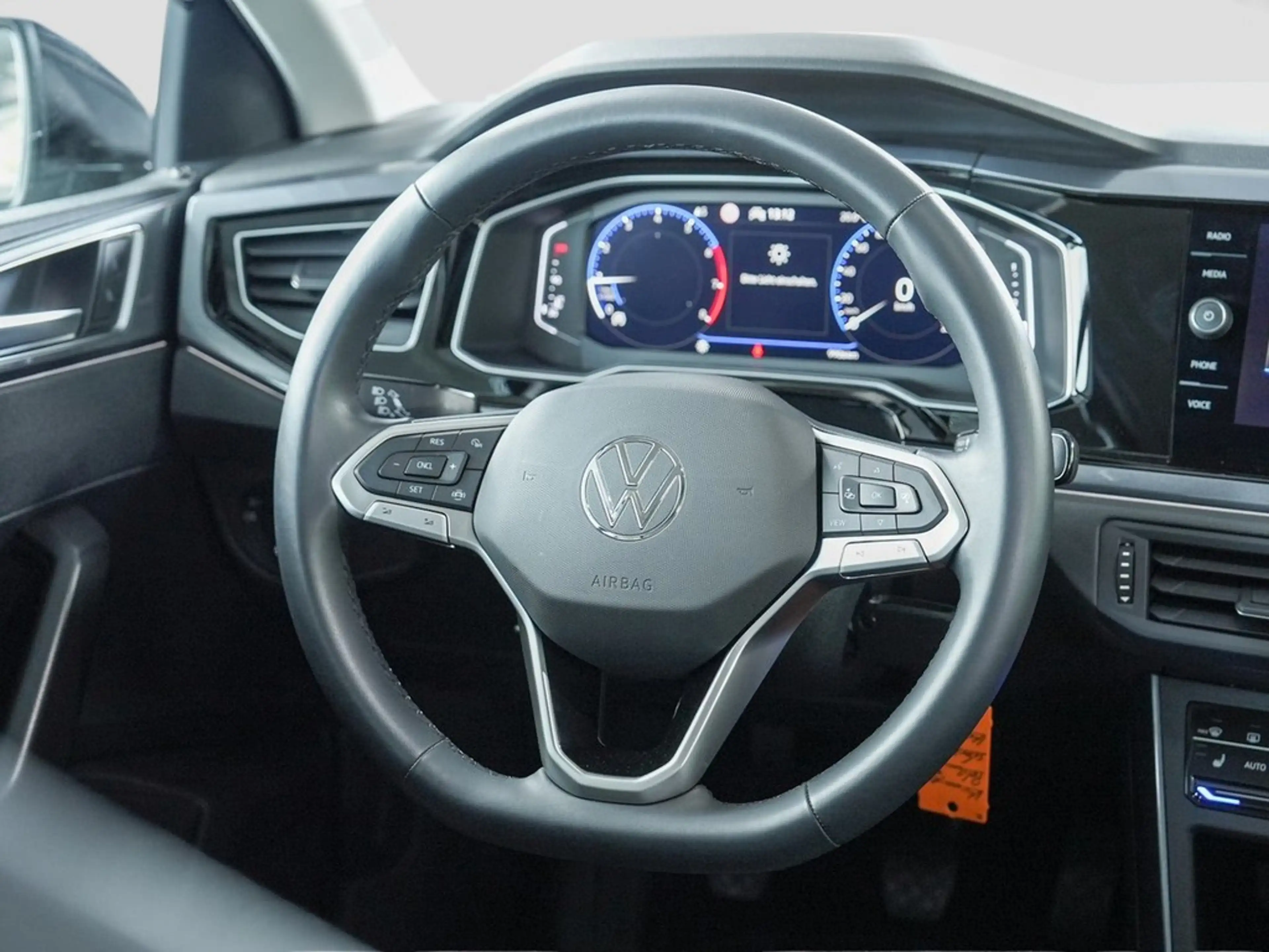 Volkswagen Polo VI 1,0 TSI Style,Matrix-LED,Panoramadach,App-Co... — photo 12