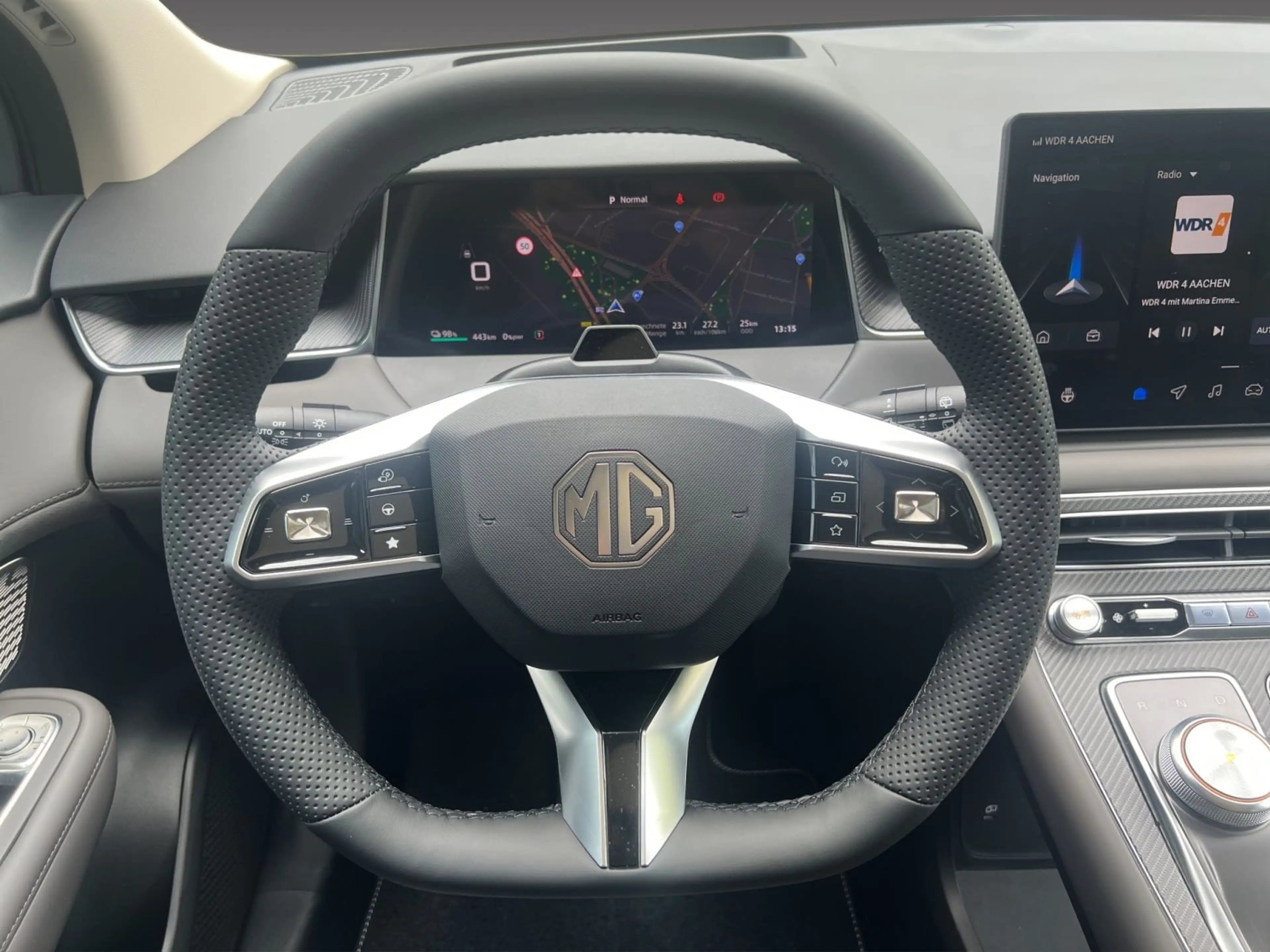MG MGS6 EV LUXURY AWD LED NAVI 360 GRAD KAMERA PDC — photo 12