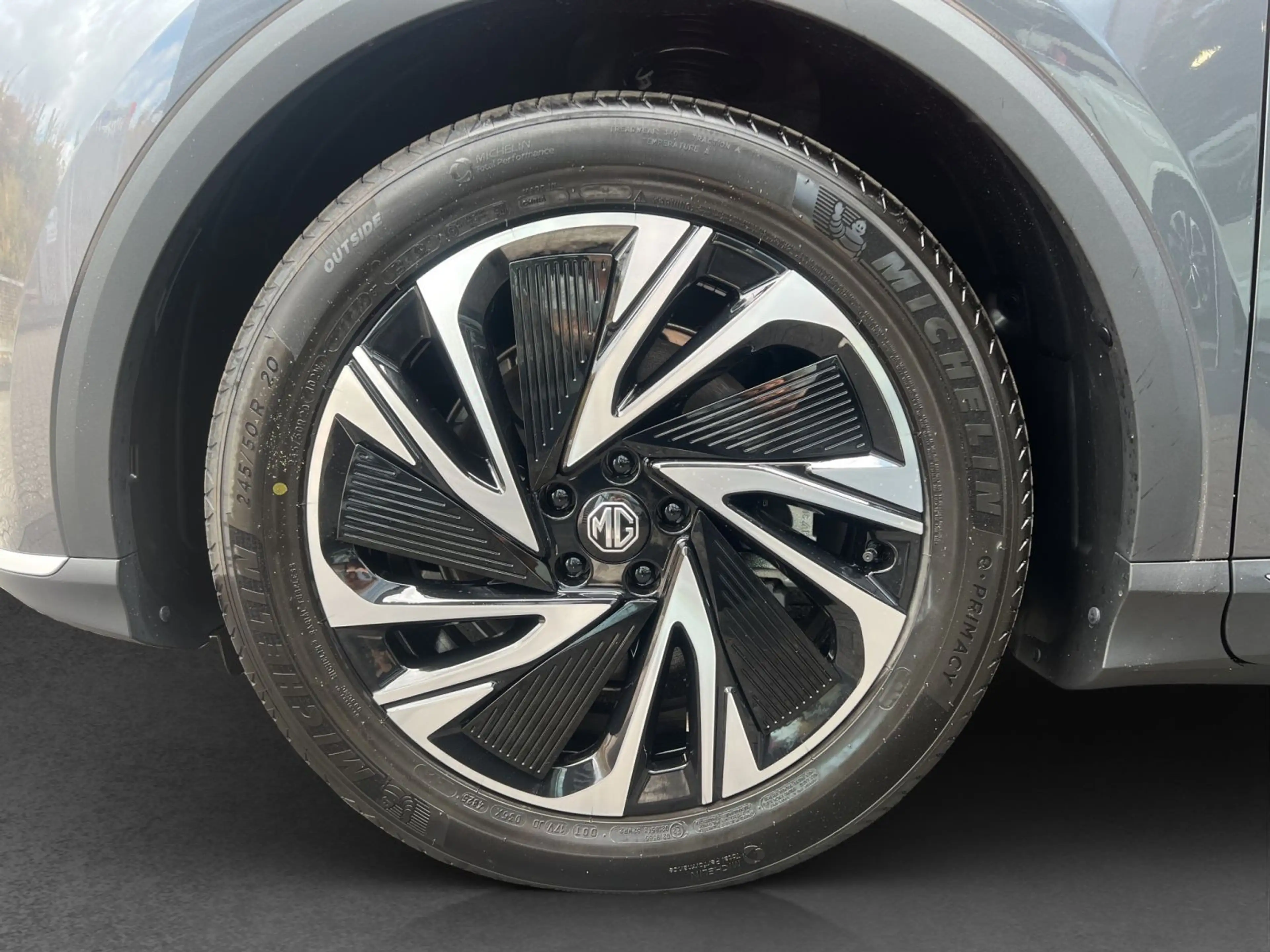 MG MGS6 EV LUXURY AWD LED NAVI 360 GRAD KAMERA PDC — photo 8
