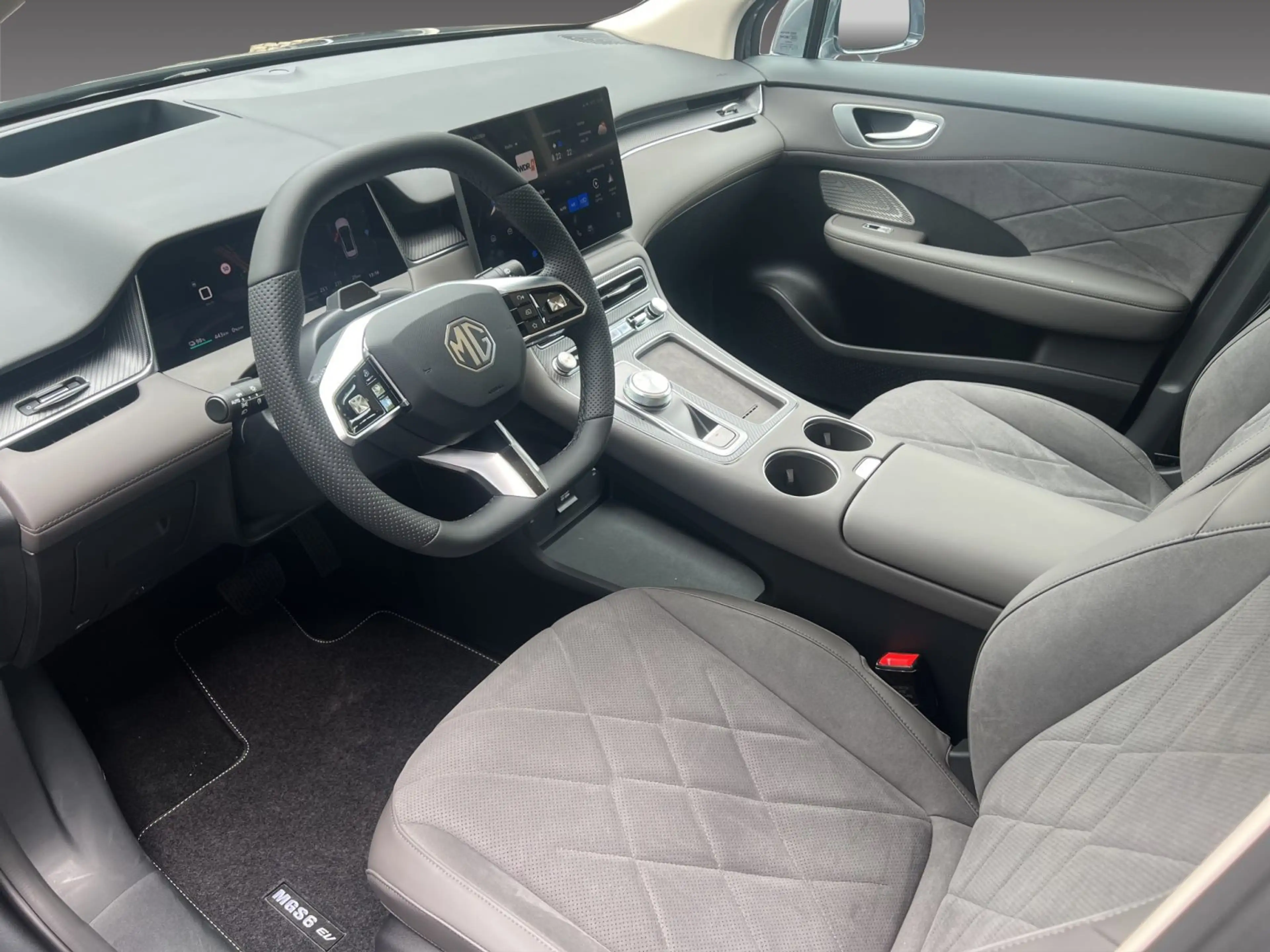 MG MGS6 EV LUXURY AWD LED NAVI 360 GRAD KAMERA PDC — photo 9