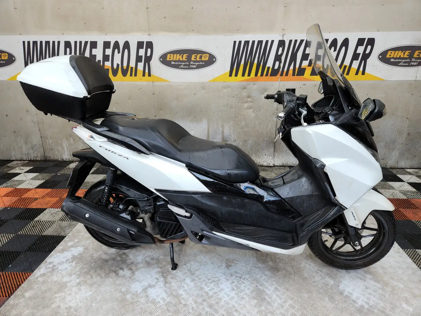 Honda Forza 125 Blanc - 1