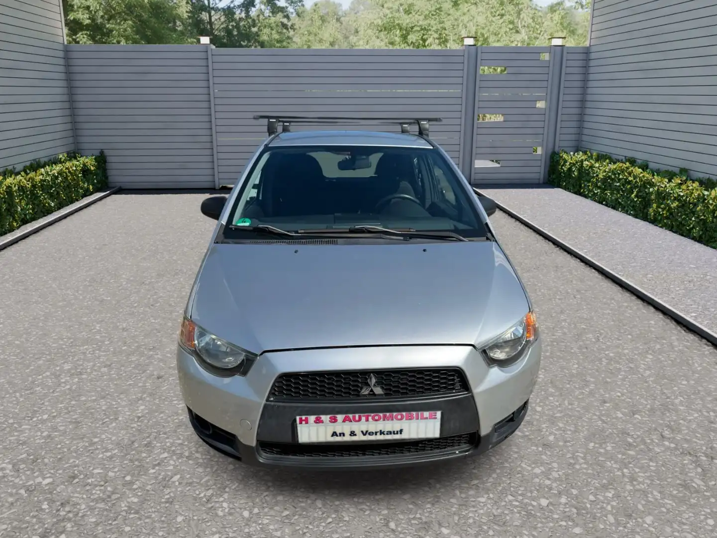 Mitsubishi Colt 1.3 Invite Ersthand Grau - 2