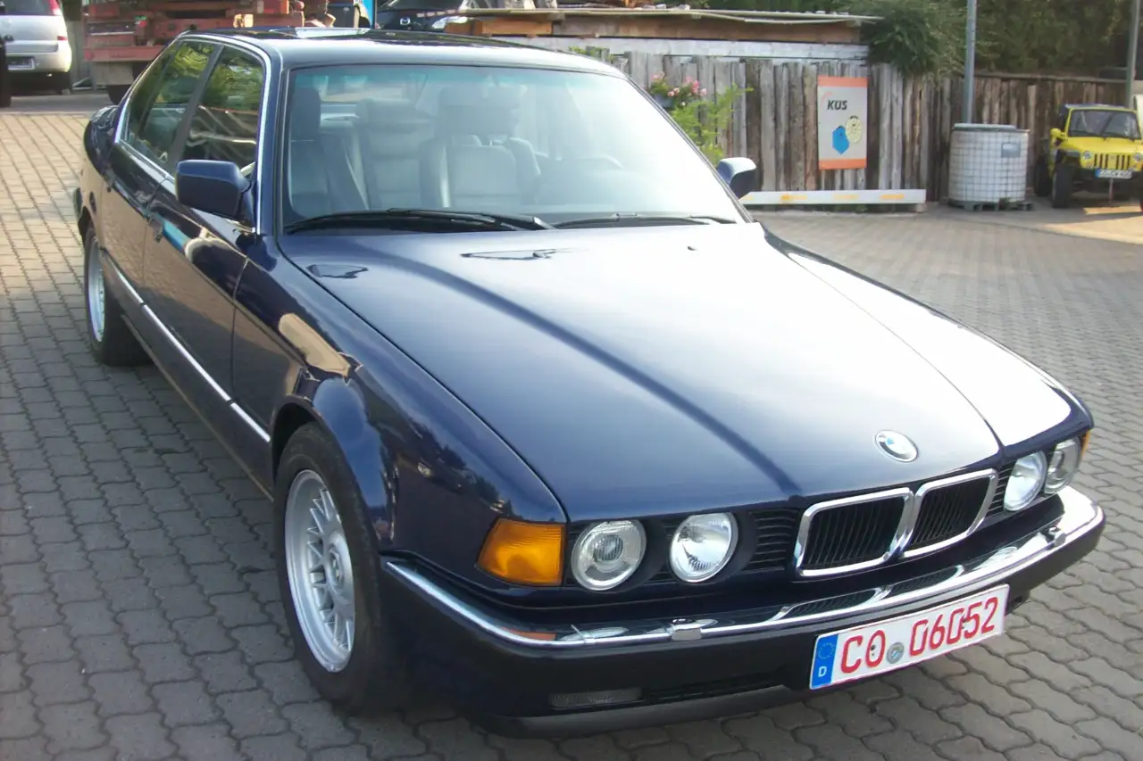 BMW 750 i Automatik (E32) AHK, foto 6