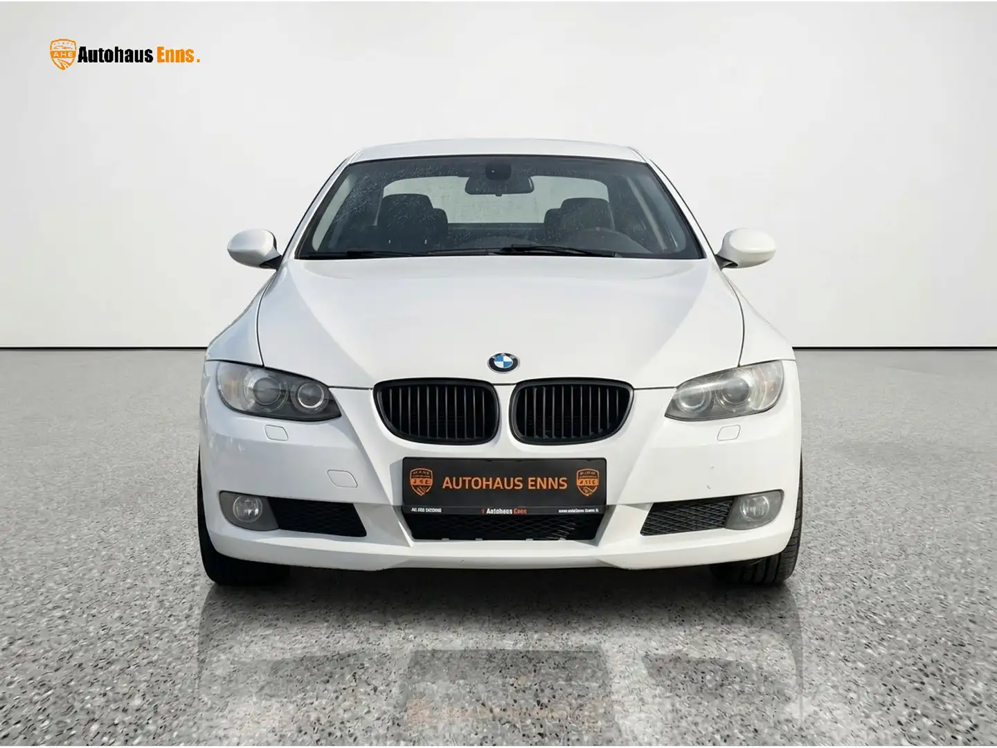 BMW 320 320d Coupe / Automatik / Klima / Tempomat / PDC / Sitzheiz. vorne / MFL / PKW / Gebrauchtfahrzeug / Baujahr 2009 / Diesel Weiß - 2