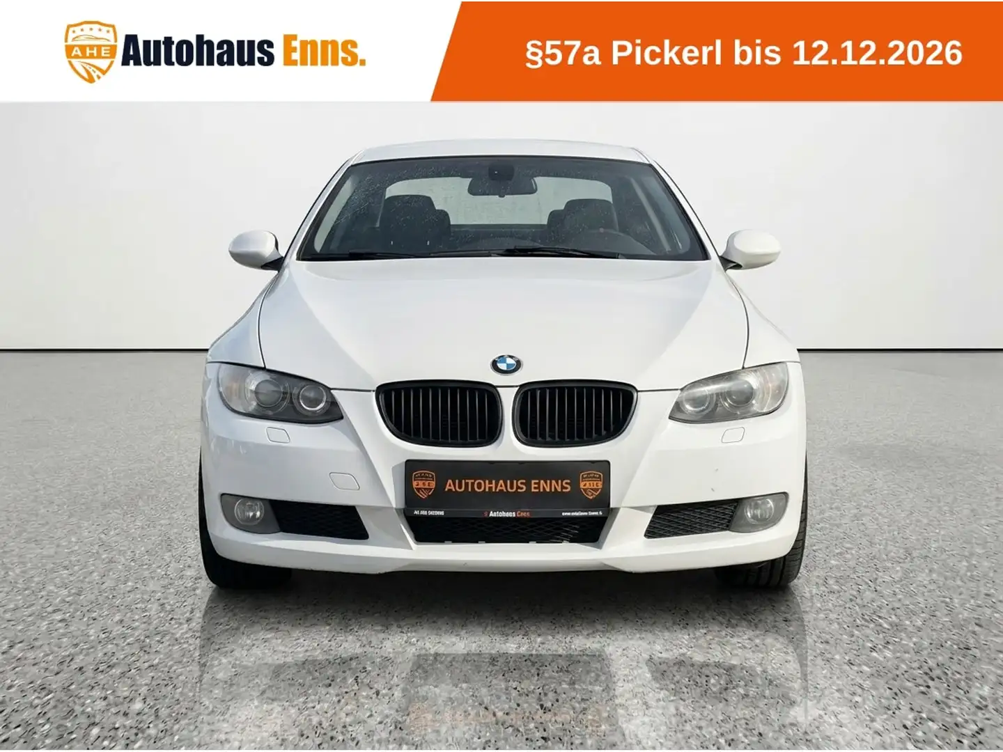 BMW 320 Coupe / Automatik / Klima / Tempomat / PDC / Sitzheiz. vorne / MFL / PKW / Gebrauchtfahrzeug / Baujahr 2009 / Diesel Weiß - 2