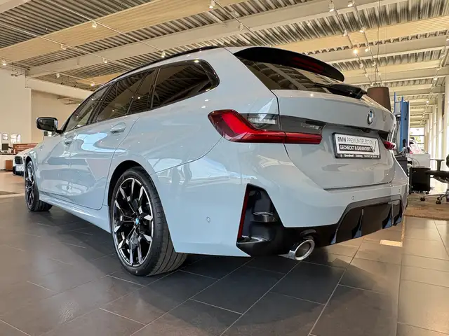 BMW 3 Series view 7