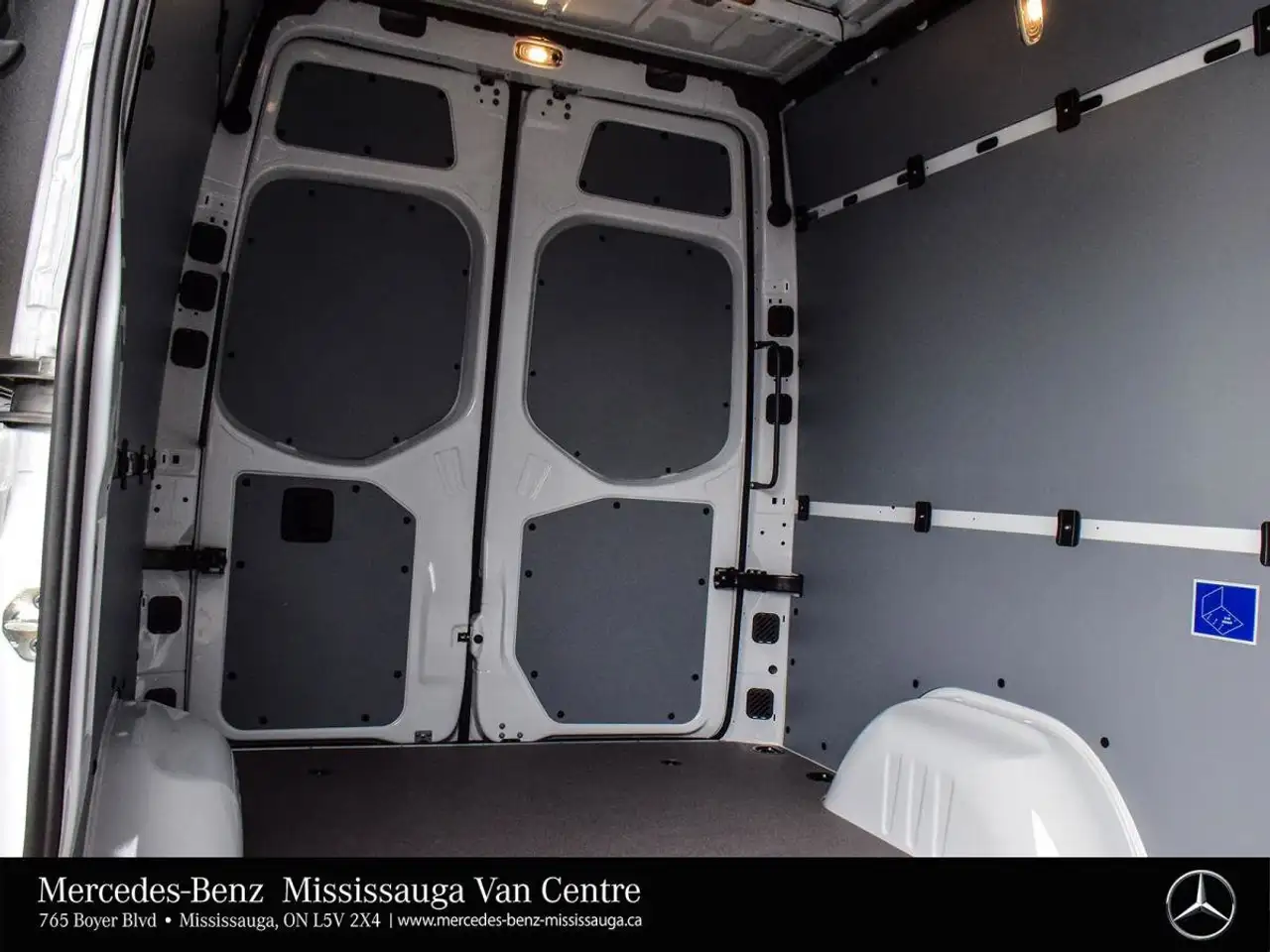 Mercedes-Benz Sprinter снимка Mercedes-Benz Sprinter