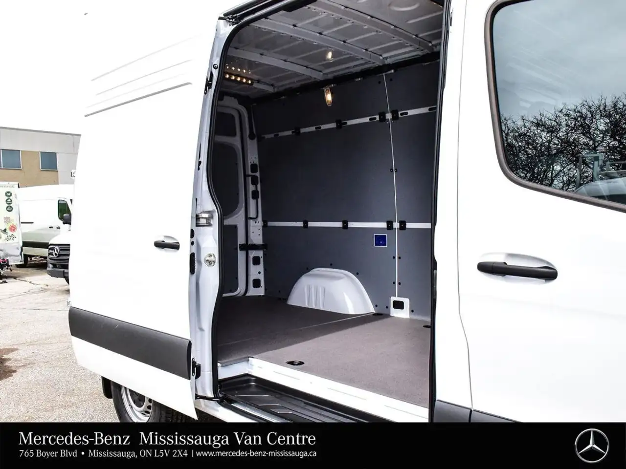 Mercedes-Benz Sprinter снимка Mercedes-Benz Sprinter