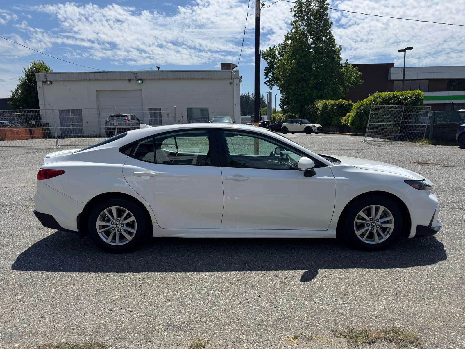 2025 Toyota Camry — view 4