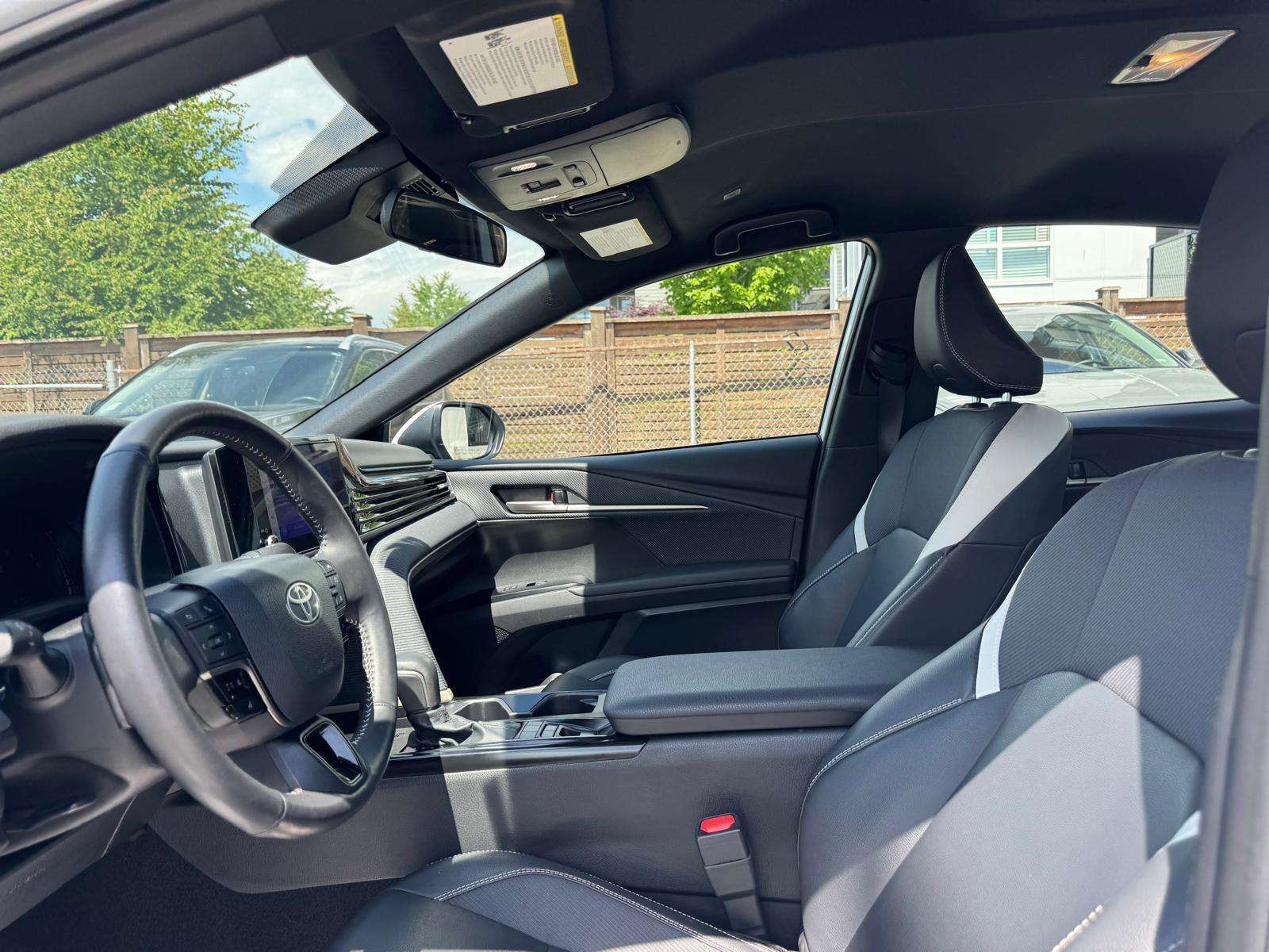 2025 Toyota Camry — view 9