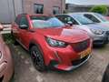 Peugeot e-2008 EV Allure 50 kWh | Clima | Cruise | Apple Carplay/ Rood - thumbnail 3