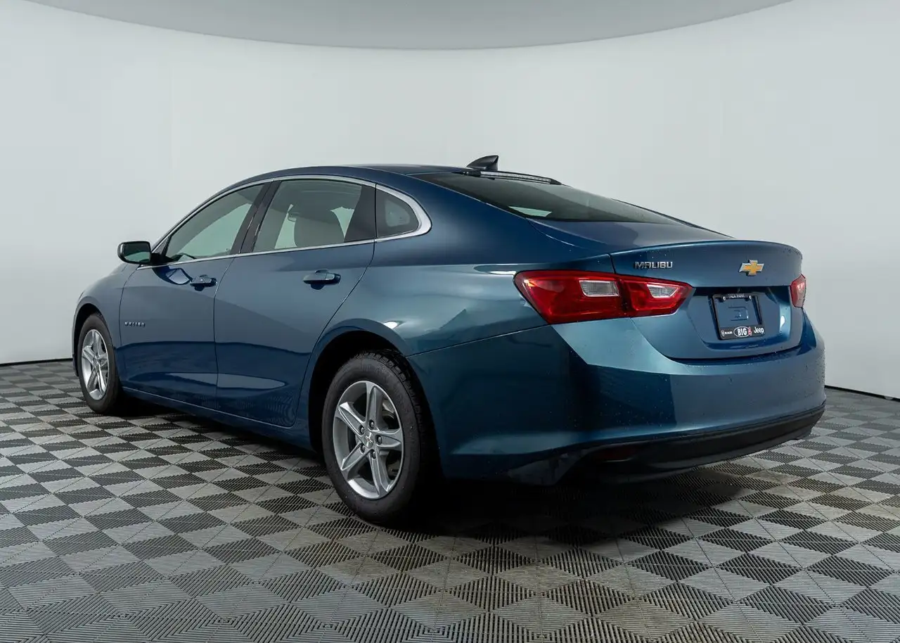 Chevrolet Malibu снимка Chevrolet Malibu