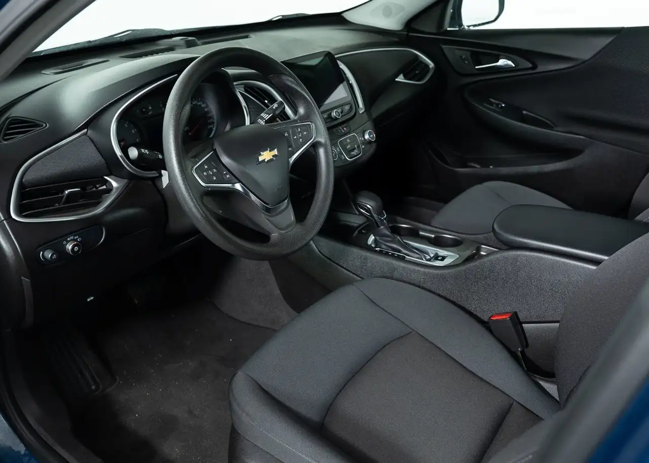 Chevrolet Malibu снимка Chevrolet Malibu
