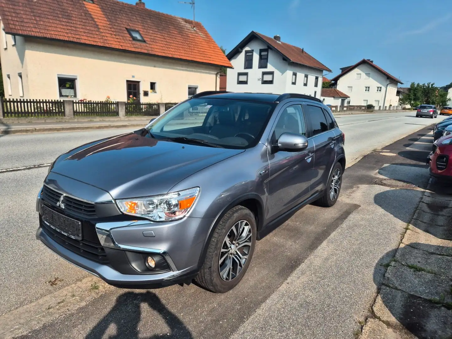 Mitsubishi ASX + 4WD-1.HAND-XENON-SHZ-KAMERA-LEDER-PANORAMA Grau - 1