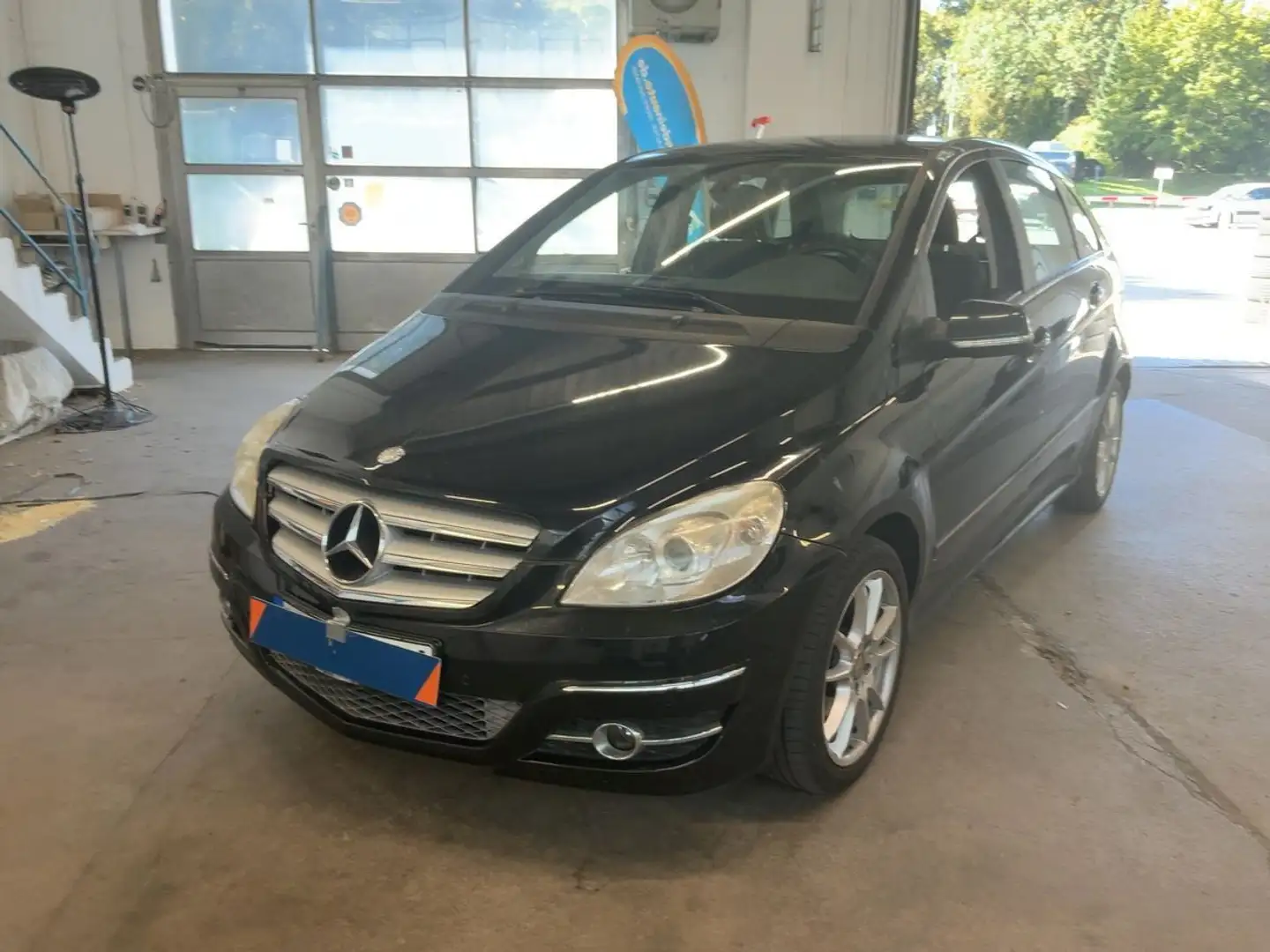 Mercedes-Benz B 200 B -Klasse B 200 Sport Paket Schwarz - 1