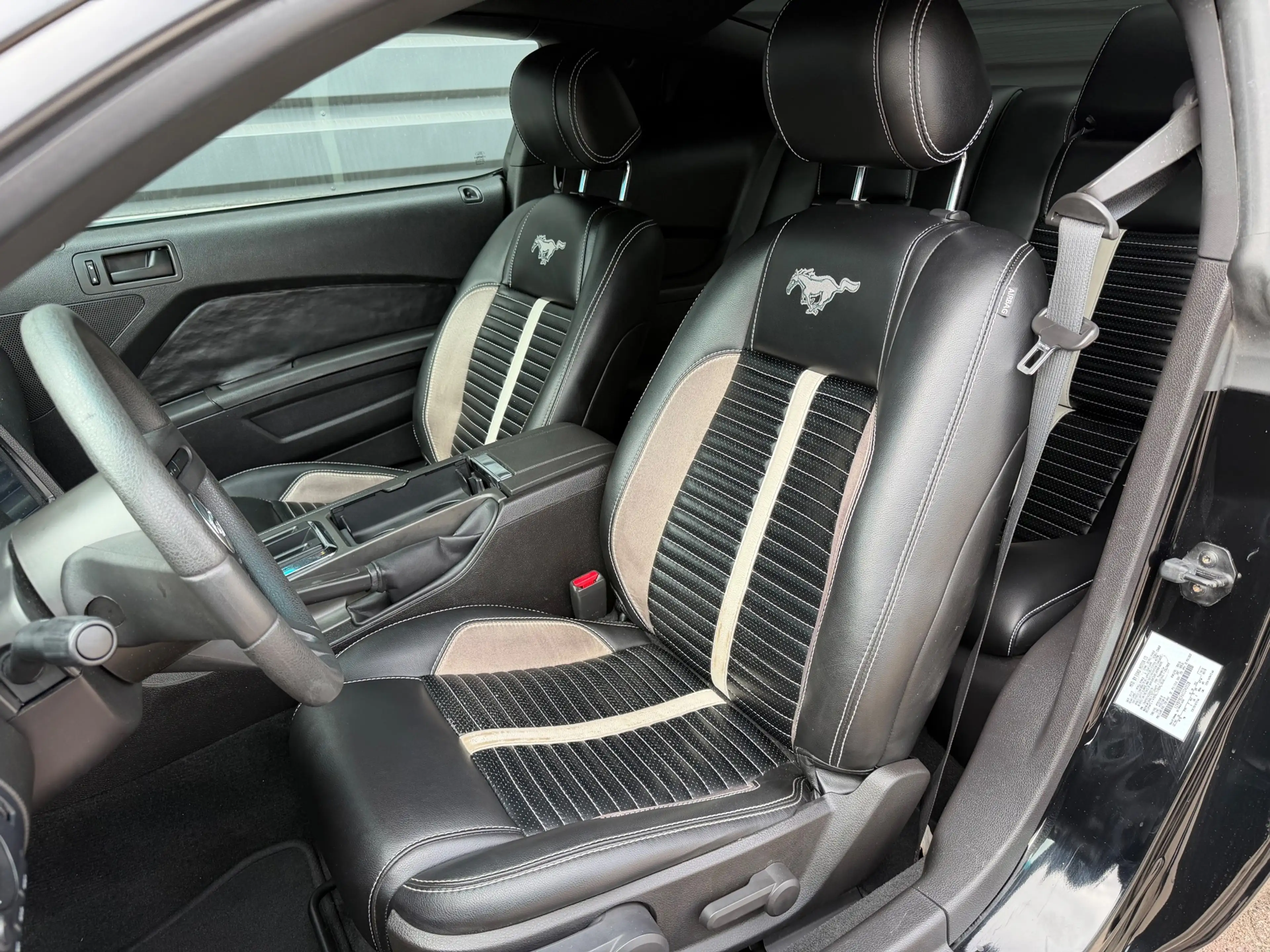 Ford Mustang 5.0 V8 GT Automaat 418PK 20inch / APK — photo 13