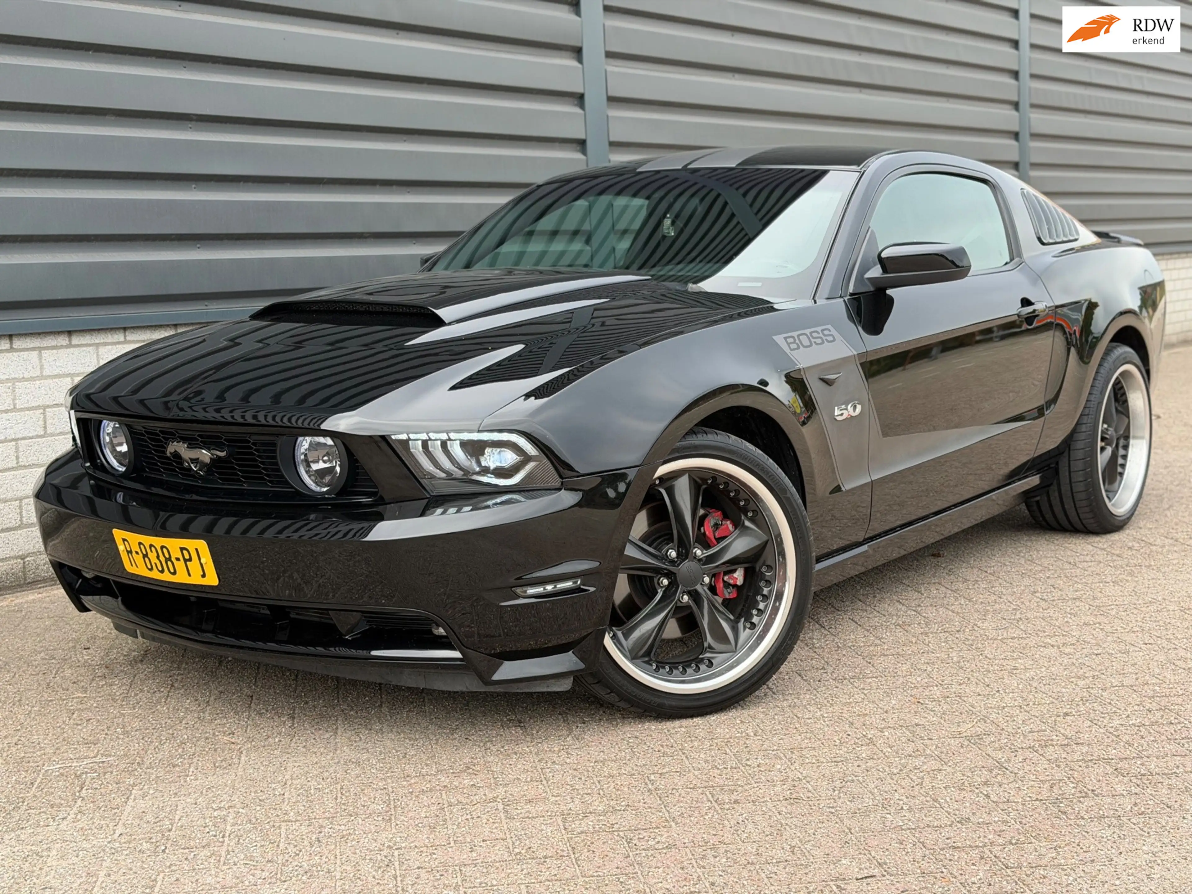 Ford Mustang 5.0 V8 GT Automaat 418PK 20inch / APK