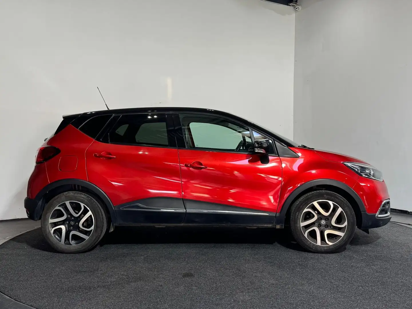 Renault Captur 0.9 TCe Energy Extrem Rouge - 2
