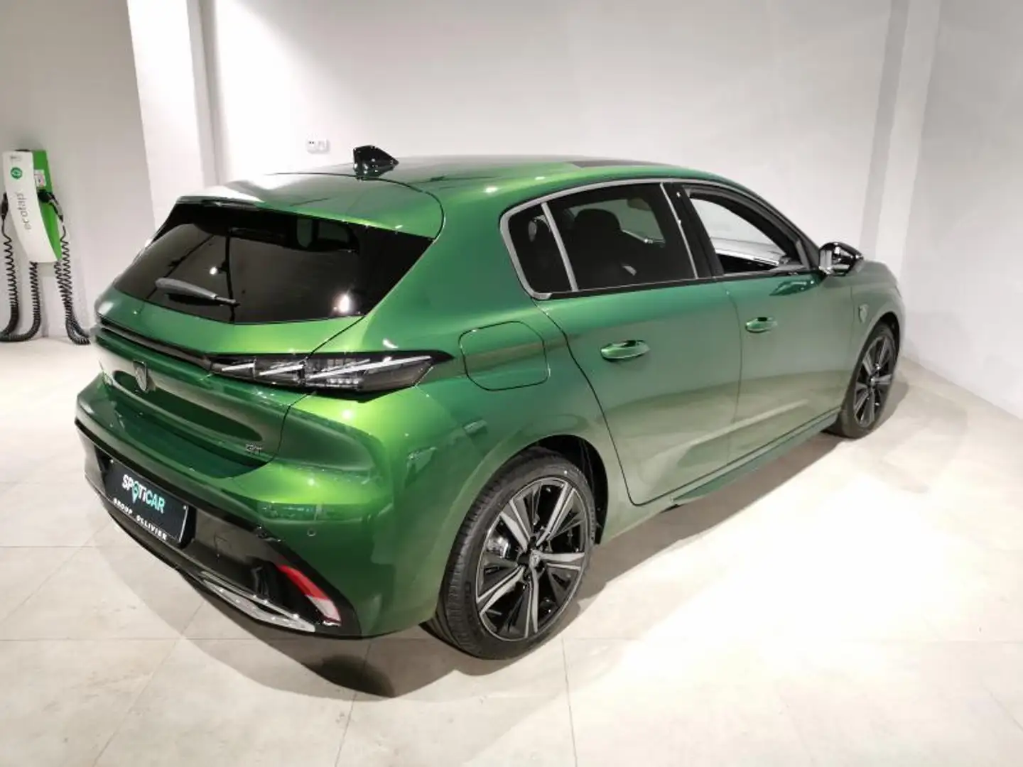 Peugeot 308 GT - Full Option Grün - 2