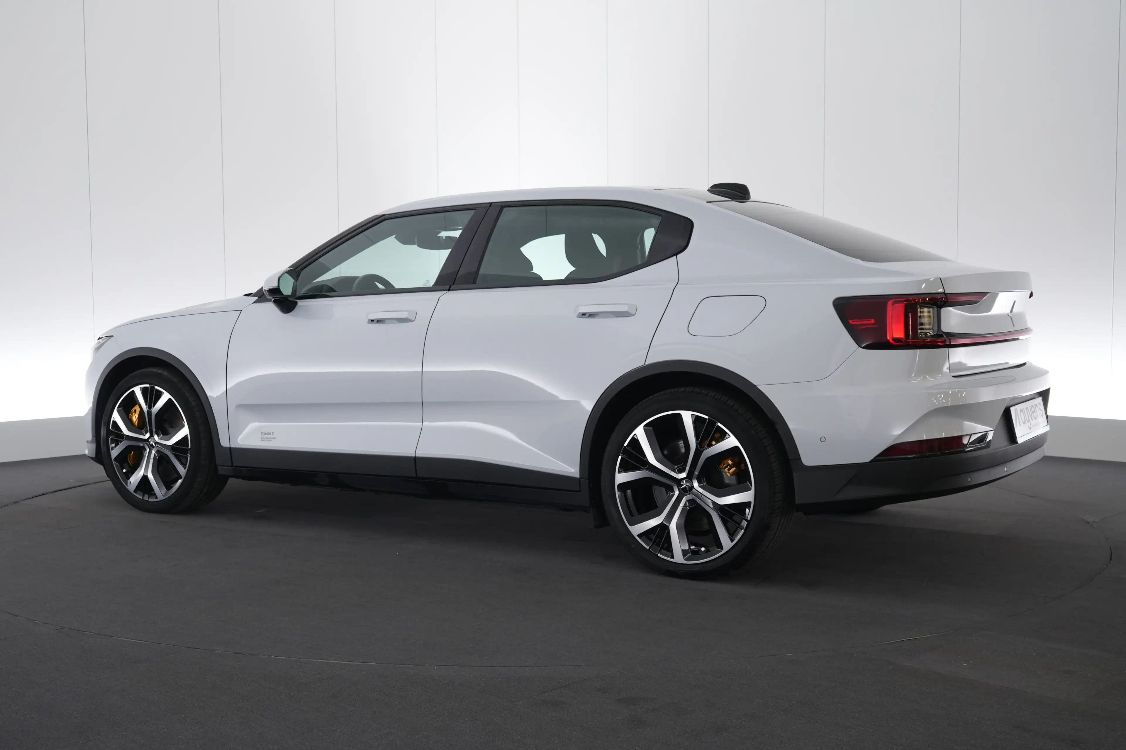 Polestar 2 78 kWh Dual Motor Plus Pilot Performance LED GPS P — photo 10