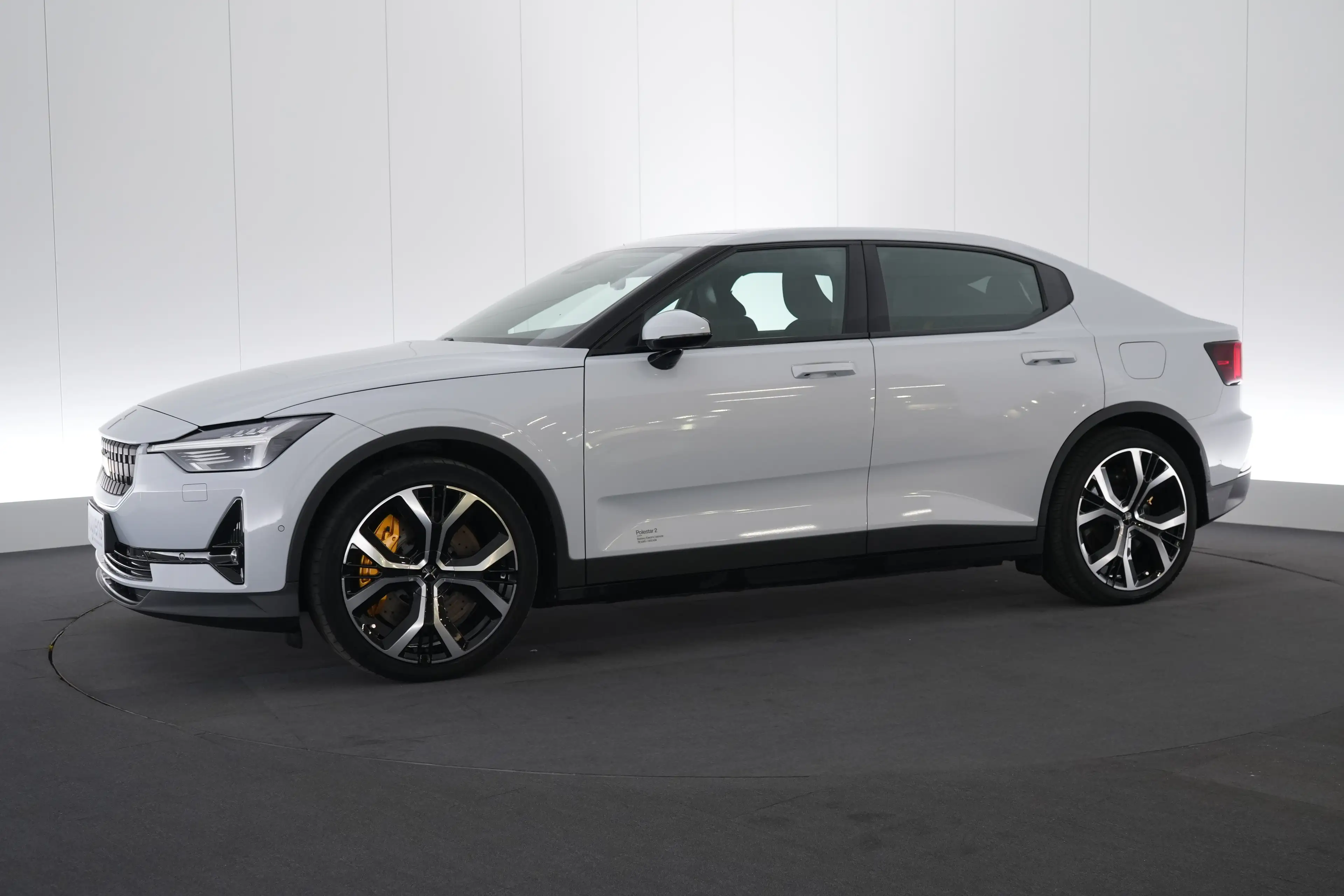 Polestar 2 78 kWh Dual Motor Plus Pilot Performance LED GPS P — photo 12