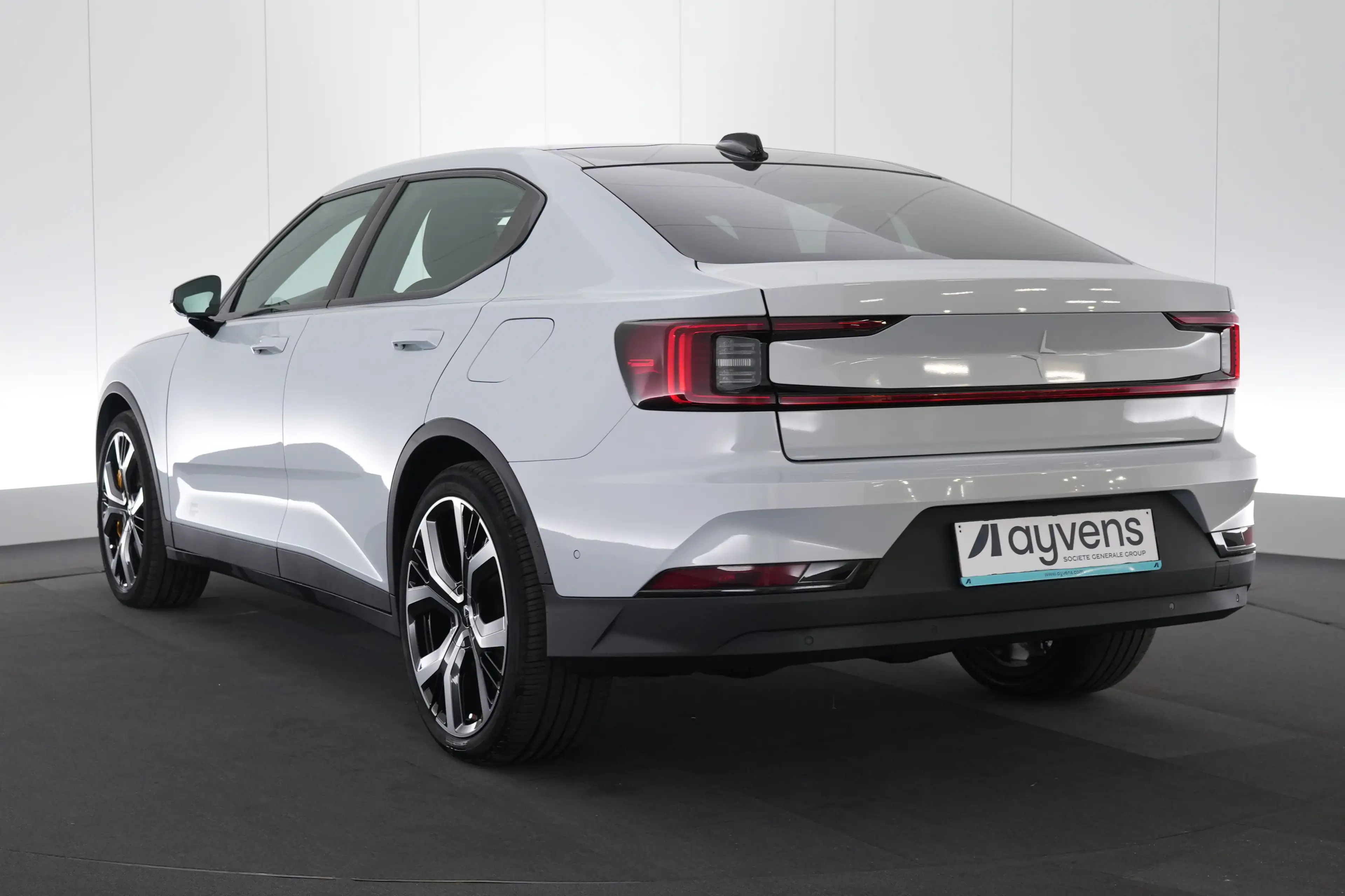 Polestar 2 78 kWh Dual Motor Plus Pilot Performance LED GPS P — photo 9