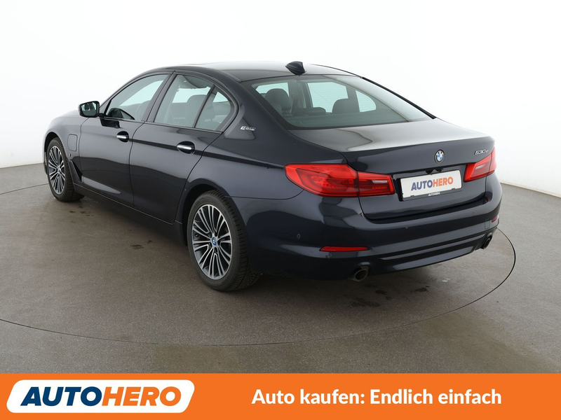 BMW 530 530e Sport Line Aut.*NAV*HUD*ACC*CAM*PDC*SHZ*ALU* — photo 4