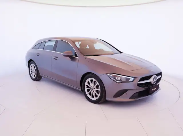 Mercedes-Benz CLA 180 Shooting Brake d Business Extra auto
