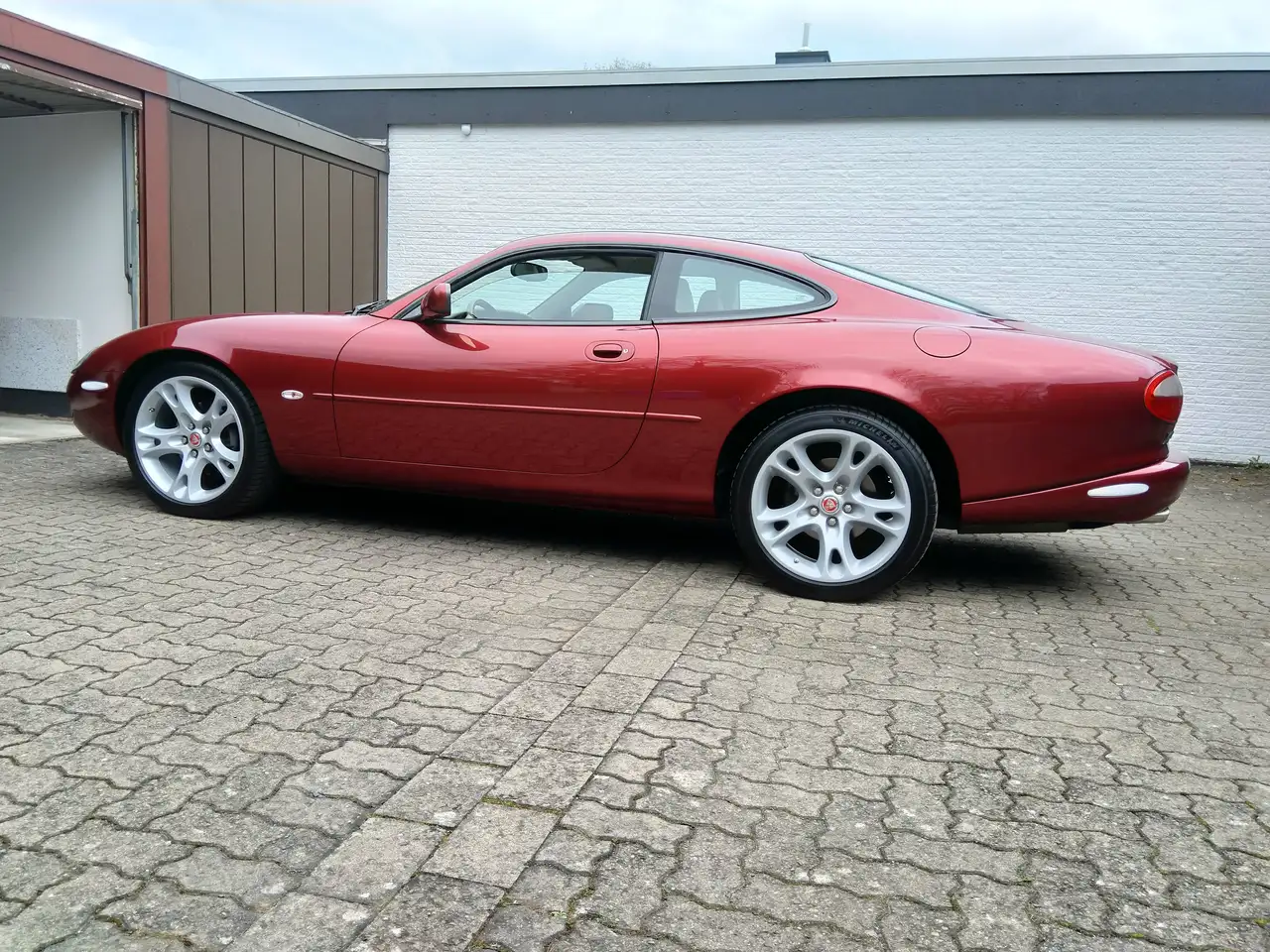 Jaguar XK Coupe, foto 4