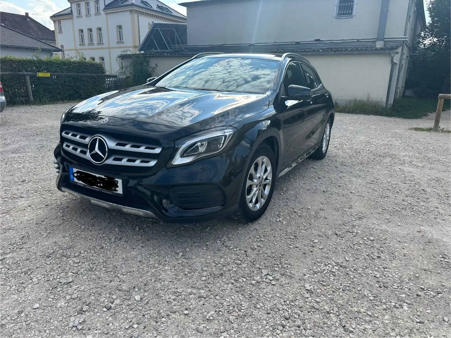 Mercedes-Benz GLA 200 GLA 200 AMG Line LED Navi DAB Schwarz - 1