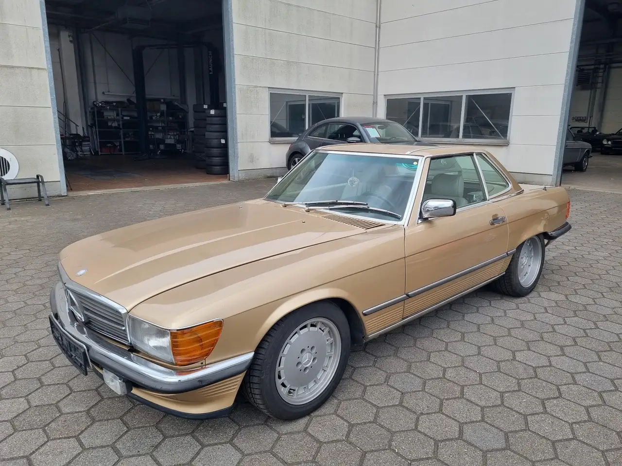 Mercedes-Benz SL 300 300SL W107 "Hardtop" Deutsches Fahrzeug & Zulassun, foto 5