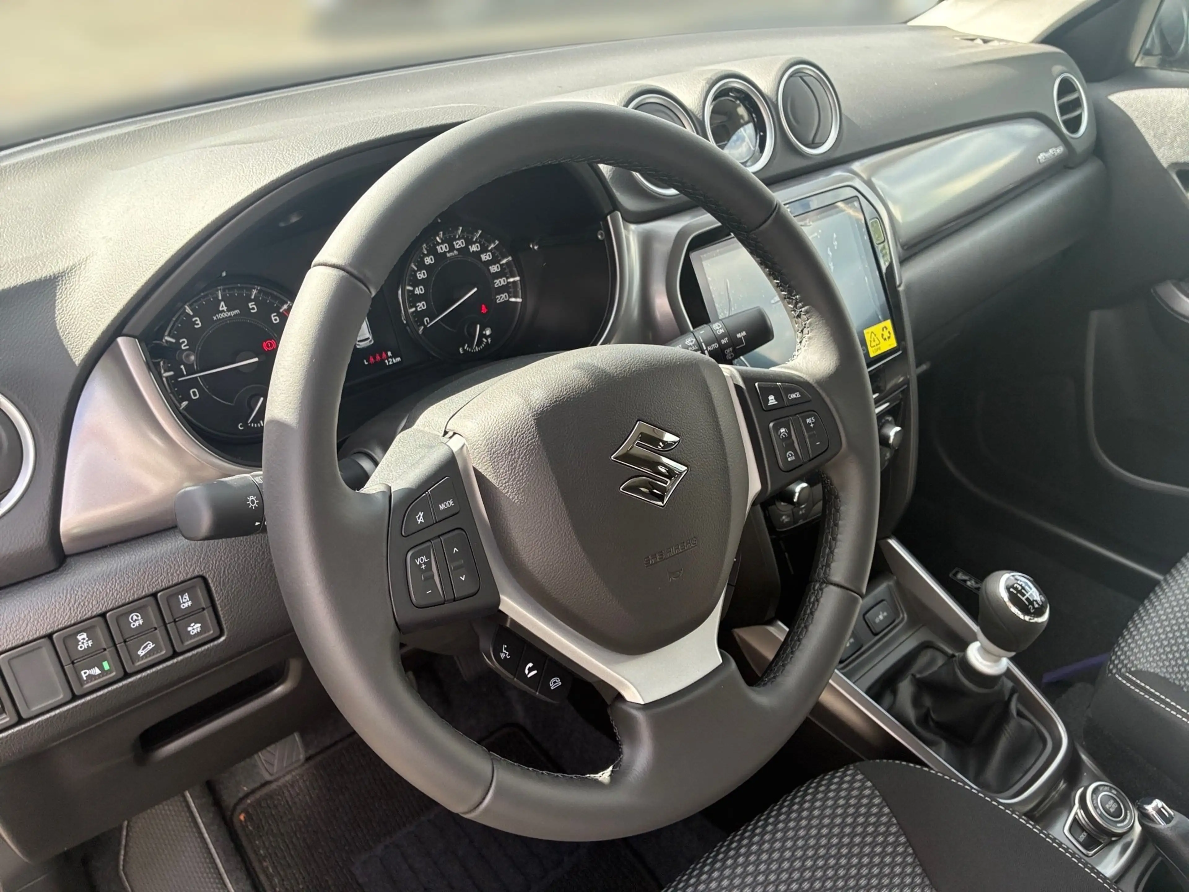 Suzuki Vitara ALLGRIP shine — photo 12