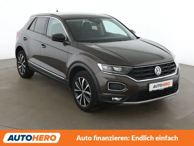 Volkswagen T-Roc view 8