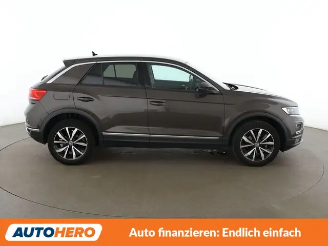 Volkswagen T-Roc view 7