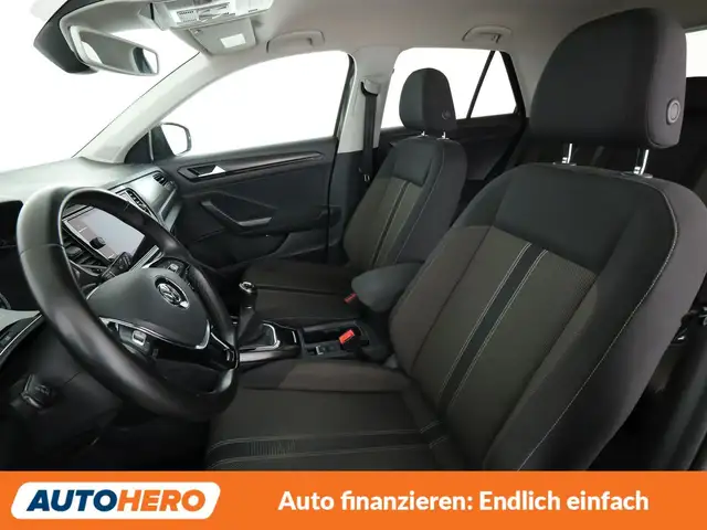 Volkswagen T-Roc view 10