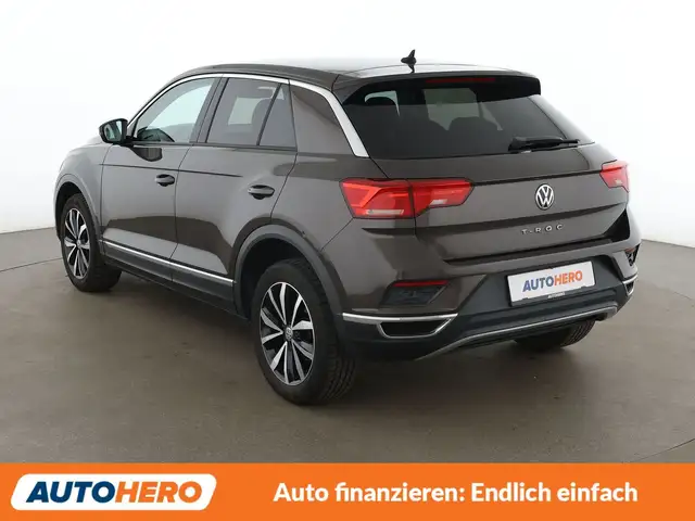 Volkswagen T-Roc view 4