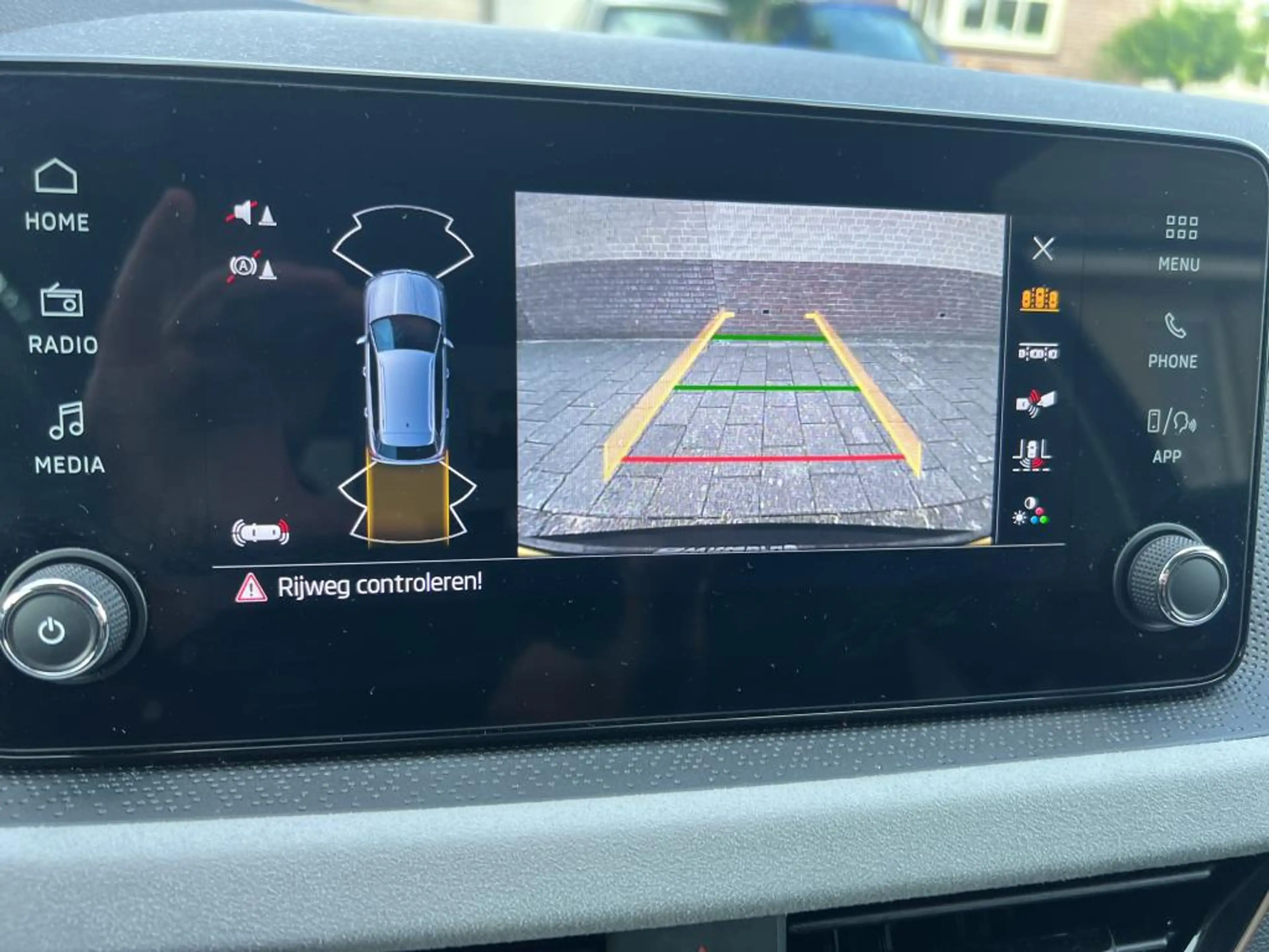 Skoda Kamiq 1.0 TSI 115pk Business Edition / Navigatie by APP — photo 12