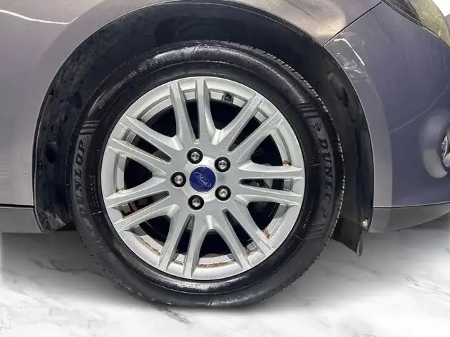 Ford Focus view 8