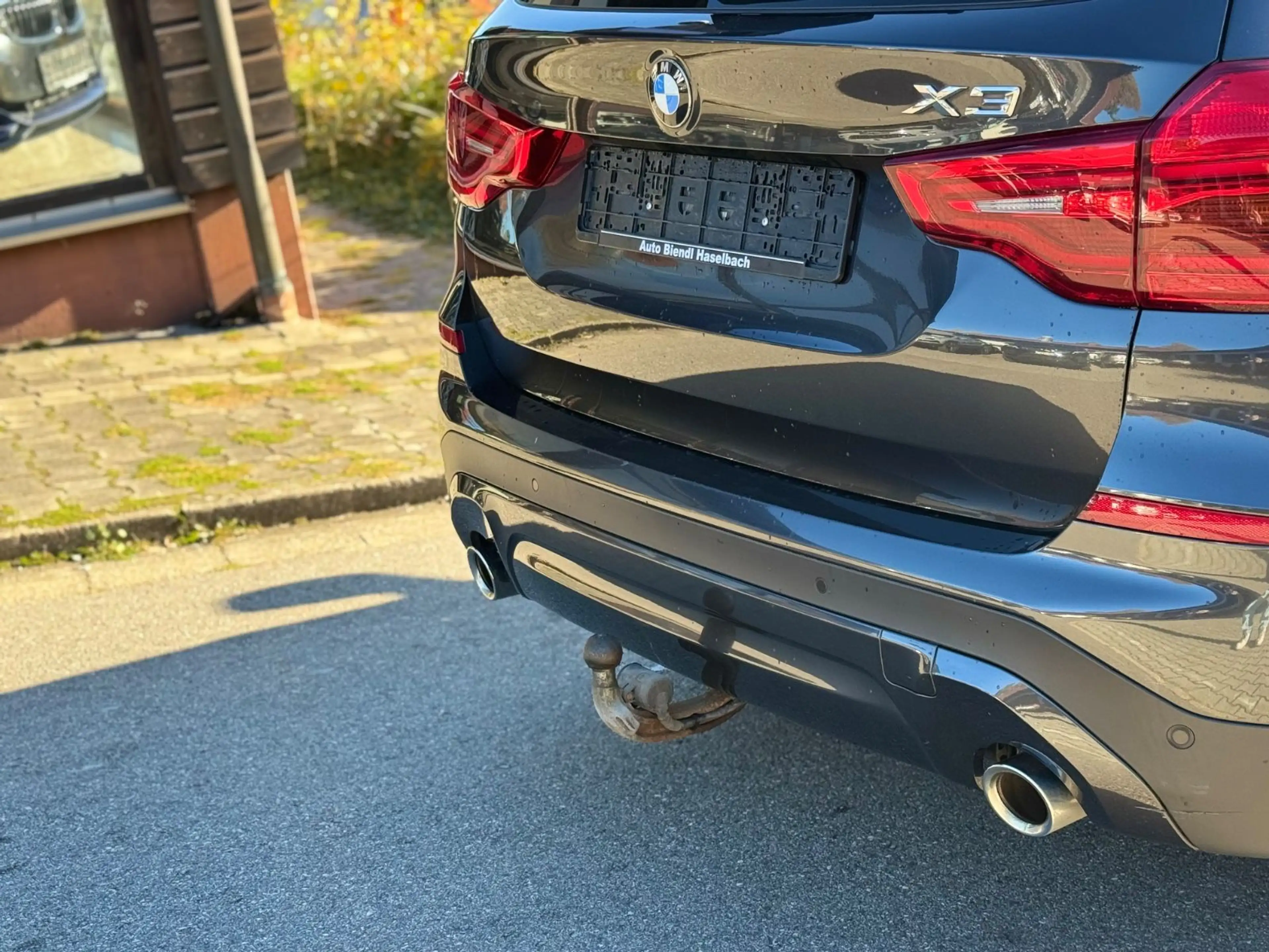 BMW X3 xDrive 20 d Advantage AHK — photo 13