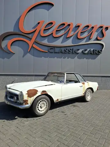 Mercedes-Benz SL 250 W113 Pagode
