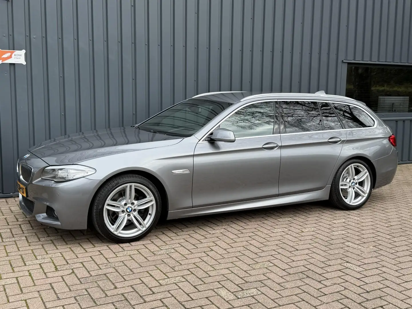 BMW 520 5-serie Touring 520i High Executive M-PAKKET!/NAP! Gris - 1