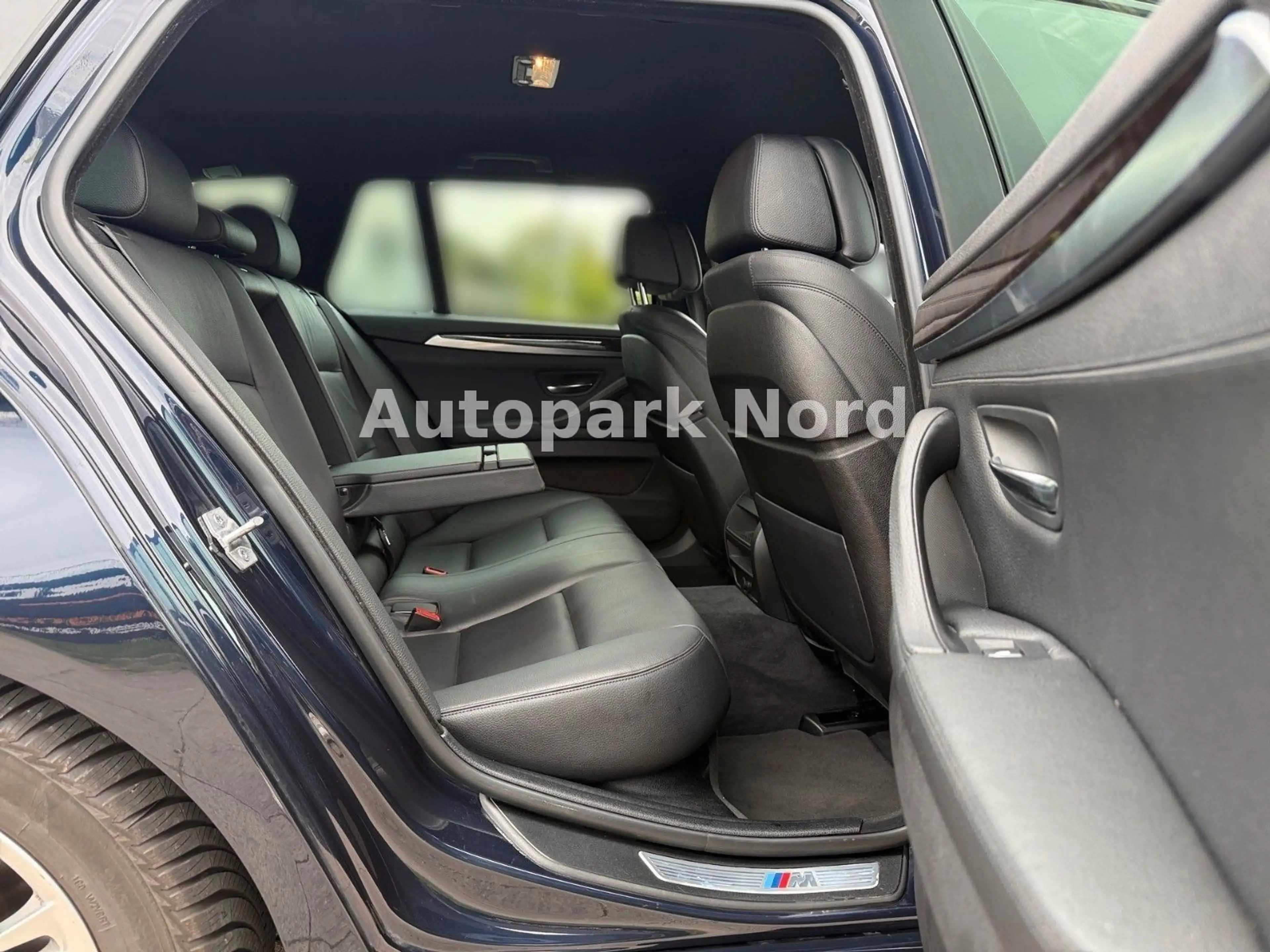 BMW 535 d xDrive Touring M-Sportpaket - VOLL — photo 13