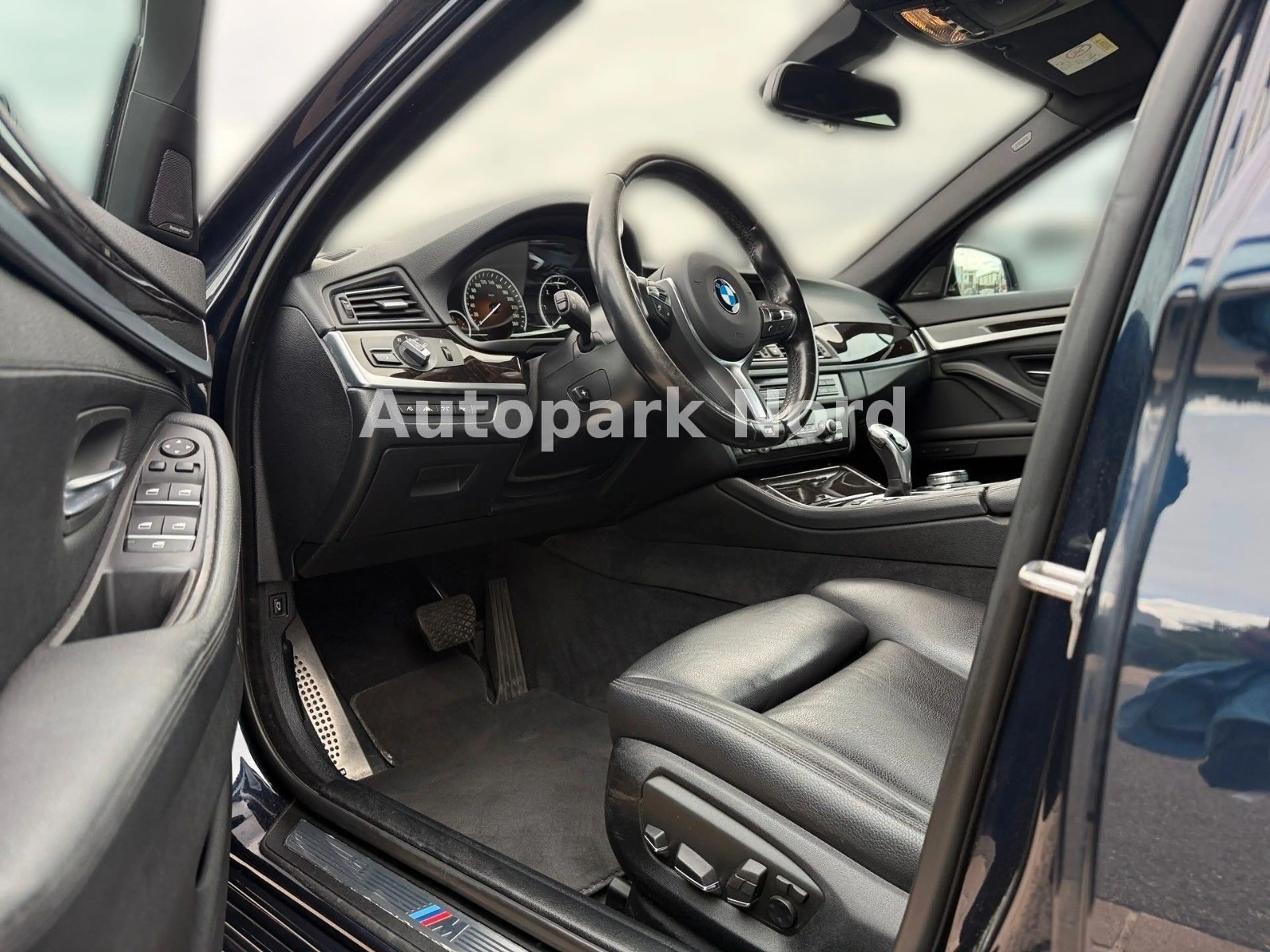 BMW 535 d xDrive Touring M-Sportpaket - VOLL — photo 15