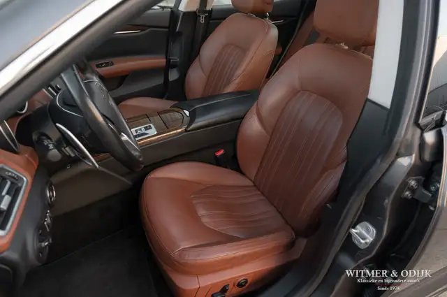 Maserati Ghibli view 9