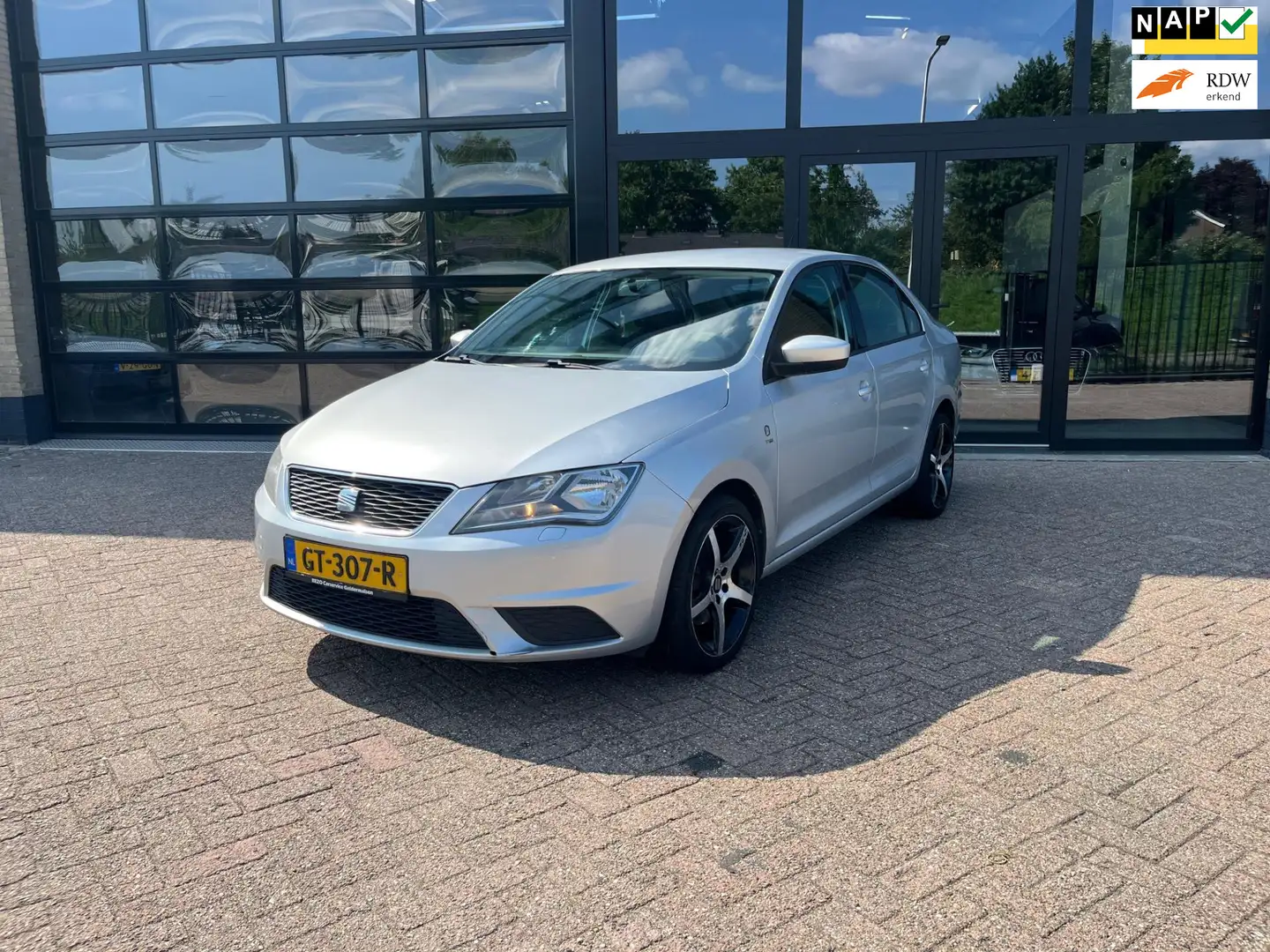 SEAT Toledo TSI Style, Navi, Airco, Stoelverwarming Grigio - 1