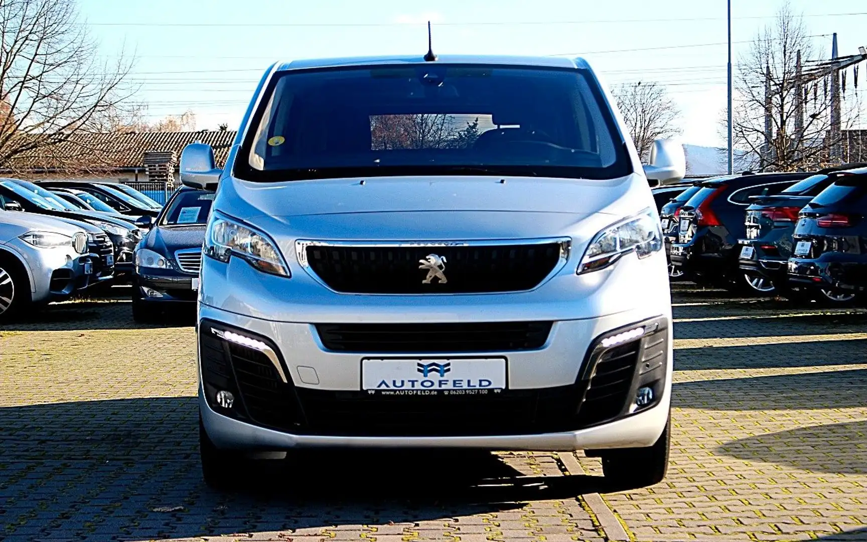 Peugeot Traveller Active L2/SHEFT/8SITZE/AHK/NAVI/RCAM Argent - 2