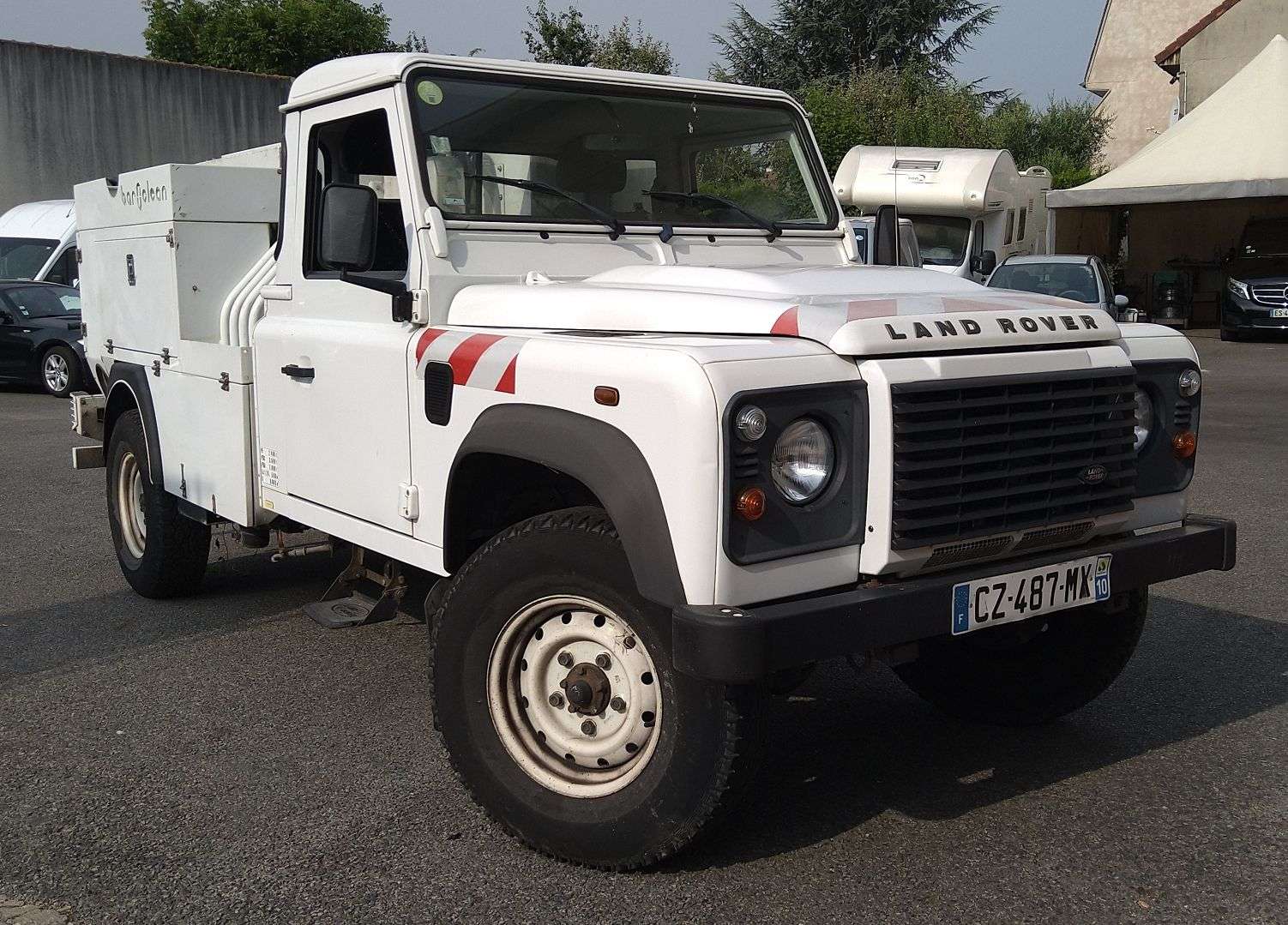Land Rover Defender