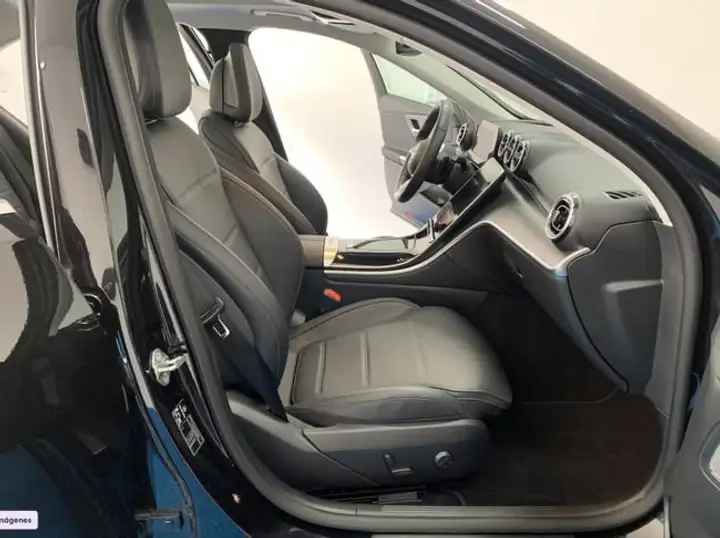 Mercedes-Benz Clase C 2023, foto 19