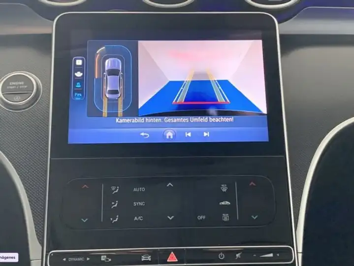 Mercedes-Benz Clase C 2023, foto 18